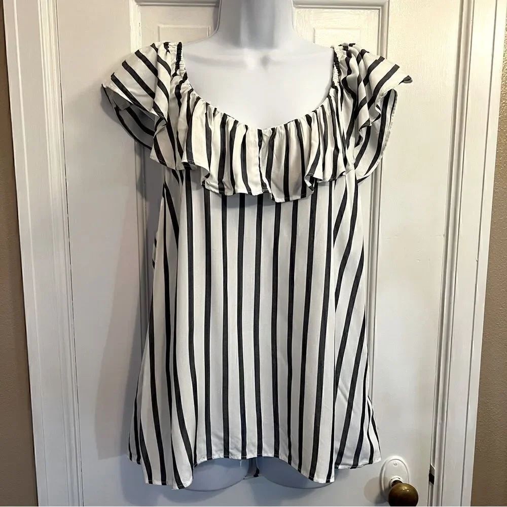 Old Navy Stripped tank top blouse